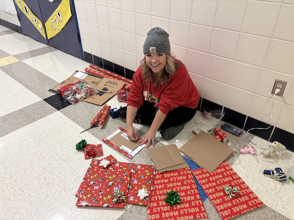 Copperas Cove High School hallways decorated for Christimas.