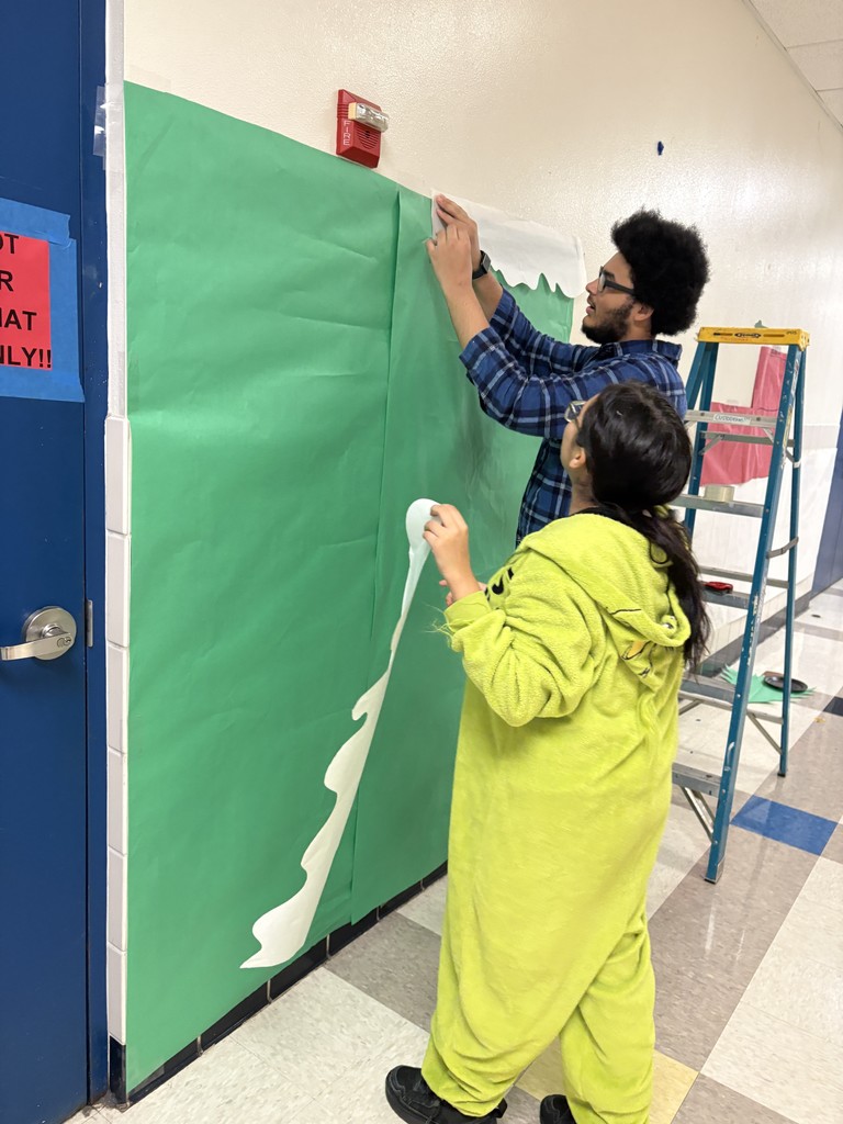 Copperas Cove High School hallways decorated for Christimas.