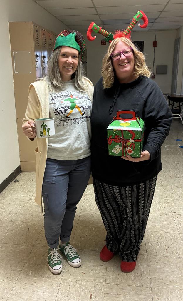 Crossroads student and staff elves