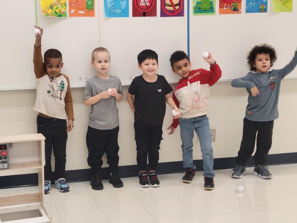 Classroom Snowball toss