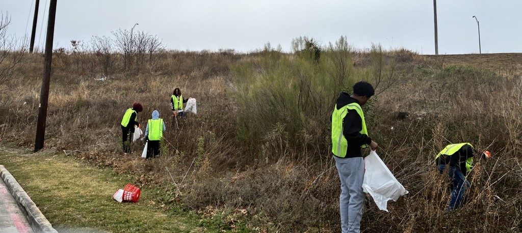 Crossroads Environmental Ambassadors cleaning up