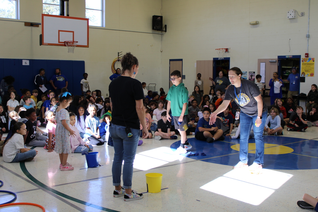 Teachers and students play Tic Tac Toe