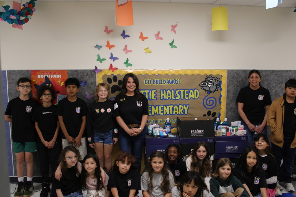 Stuco students pose with toiletries