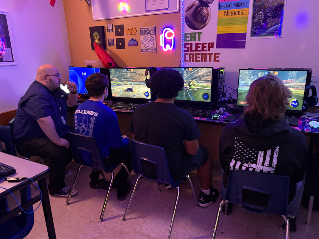 Picture of students competing in eSPorts