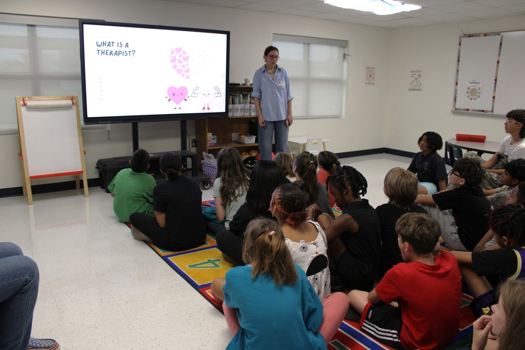 TCHATT therapist speaks to students