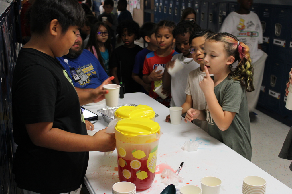 Students order and  serve lemonade