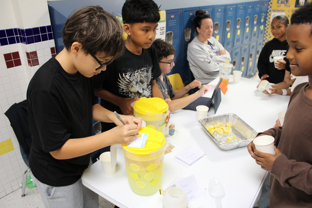 Students serve lemonade