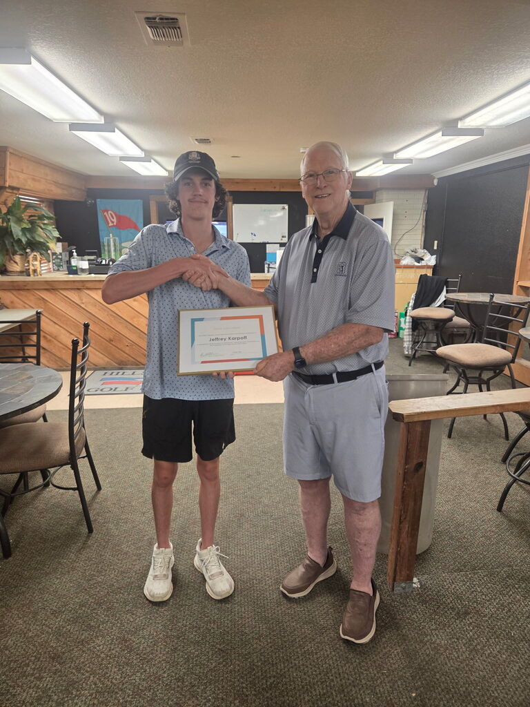 golf student gets an award