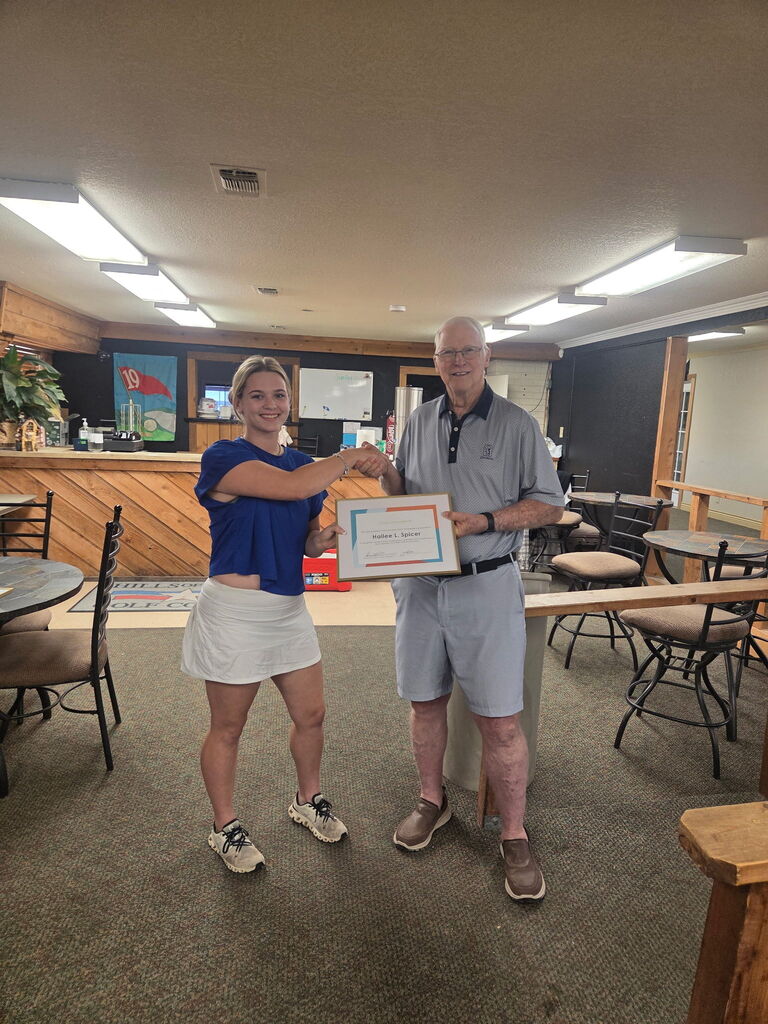 golf student gets an award