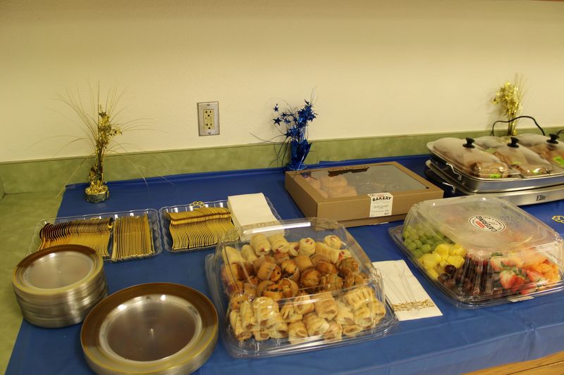 Plates and breakfast foods