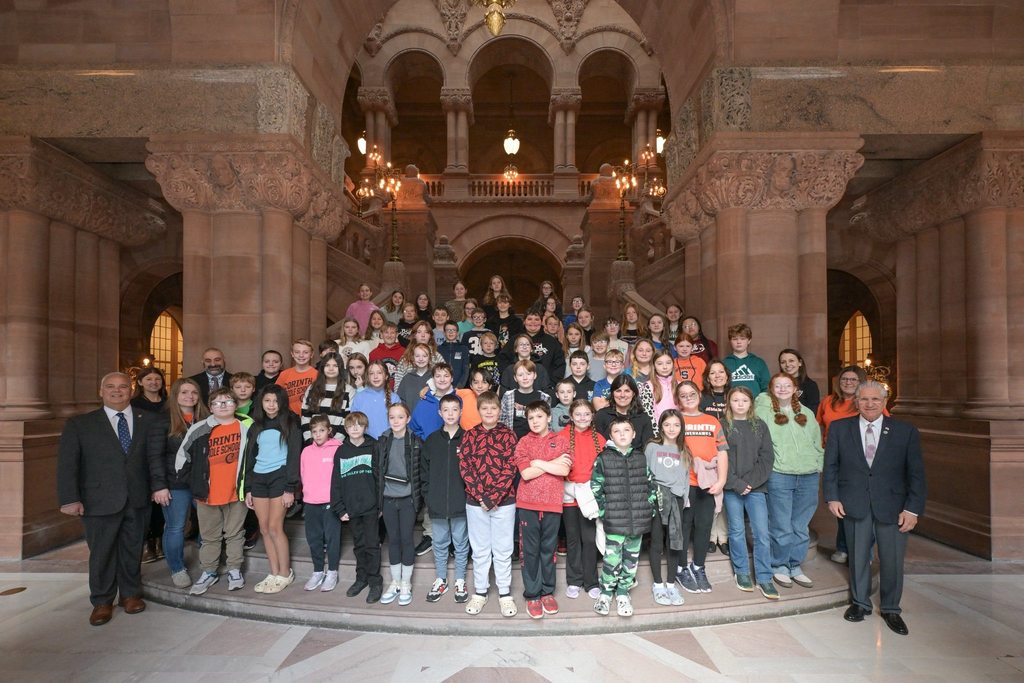 Grade 6 Visits the Capitol