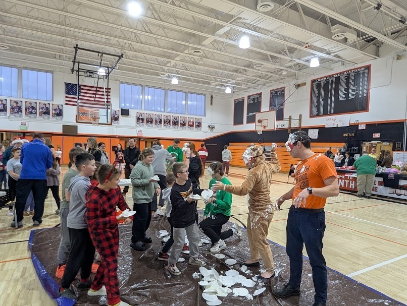 Hoops for the Holidays 7