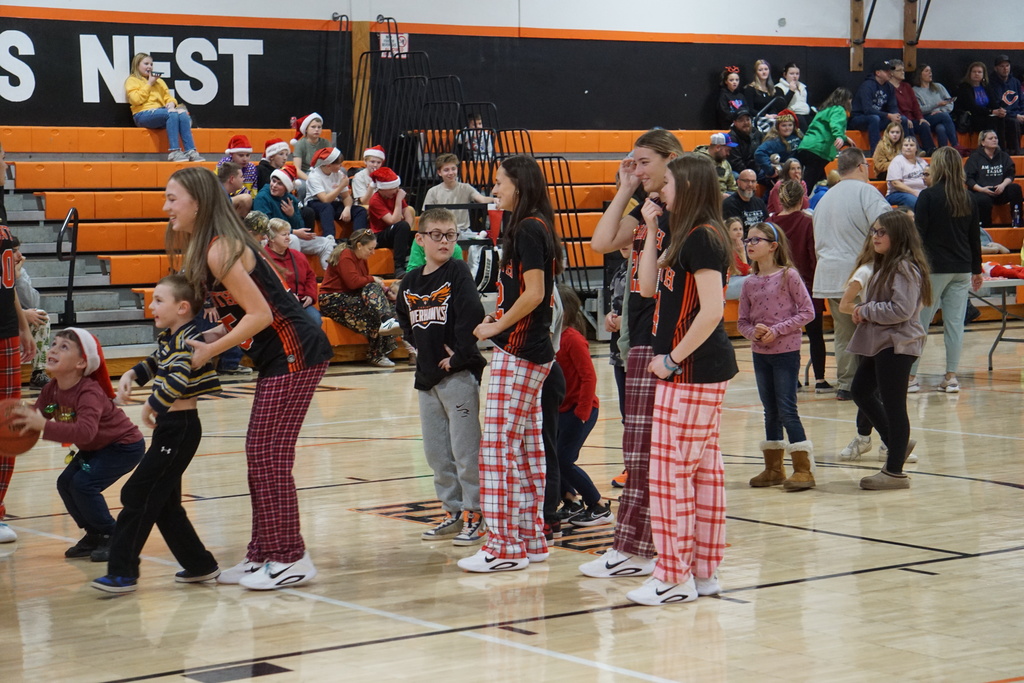 Hoops for the Holidays 10