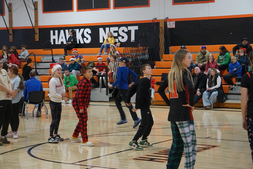 Hoops for the Holidays 8