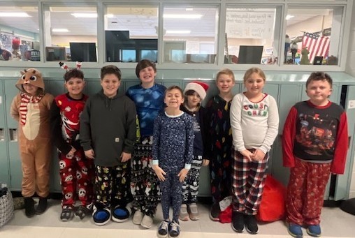Holiday Spirit Week 9