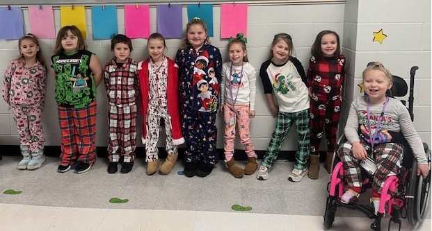 Holiday Spirit Week 6