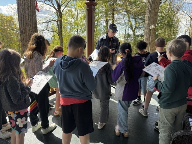 Grade 5 Visits Grant's Cottage