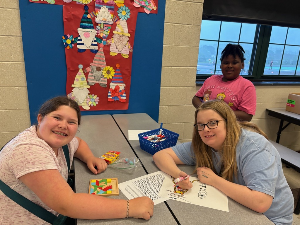 Girls playing tanagrams