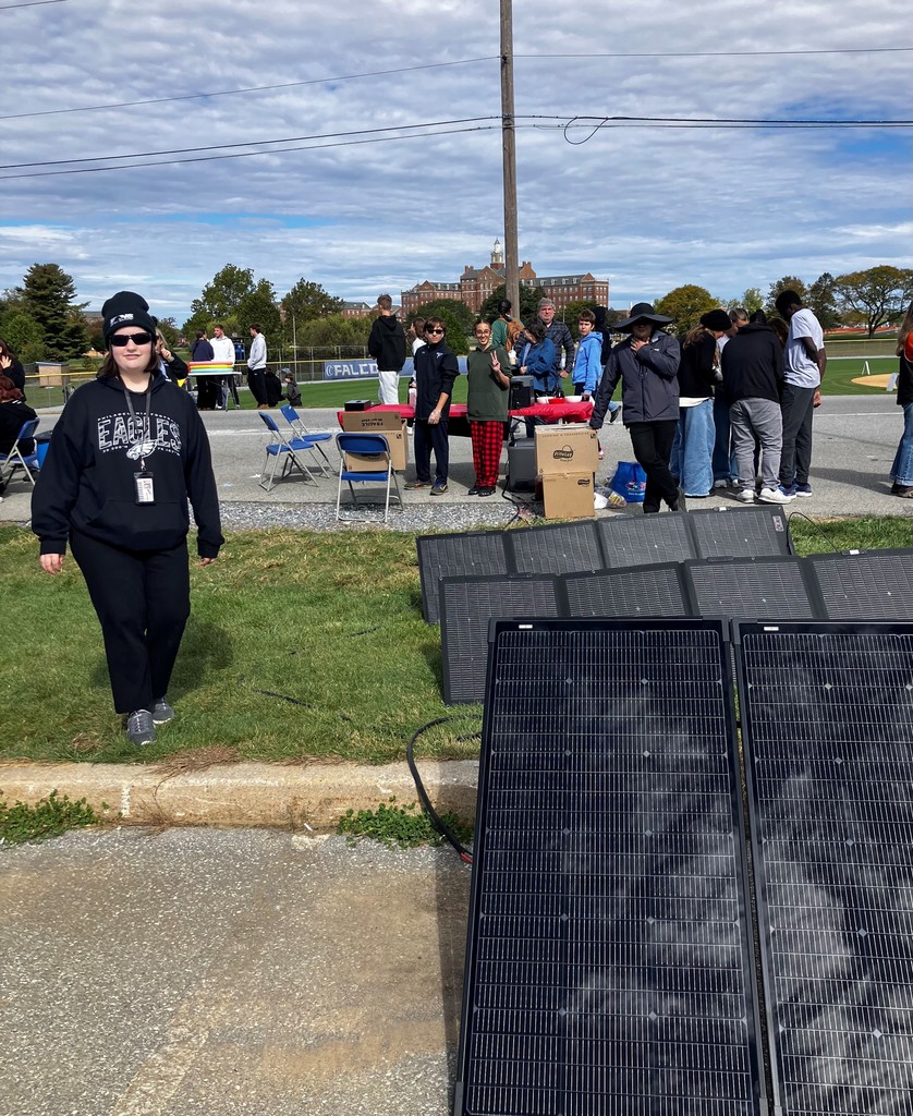 soalr banks providing power to nacho stand at Falcon Fair