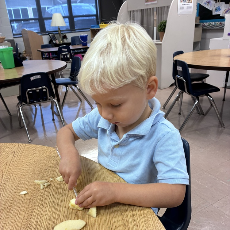 Cutting up the apples was so much fun!