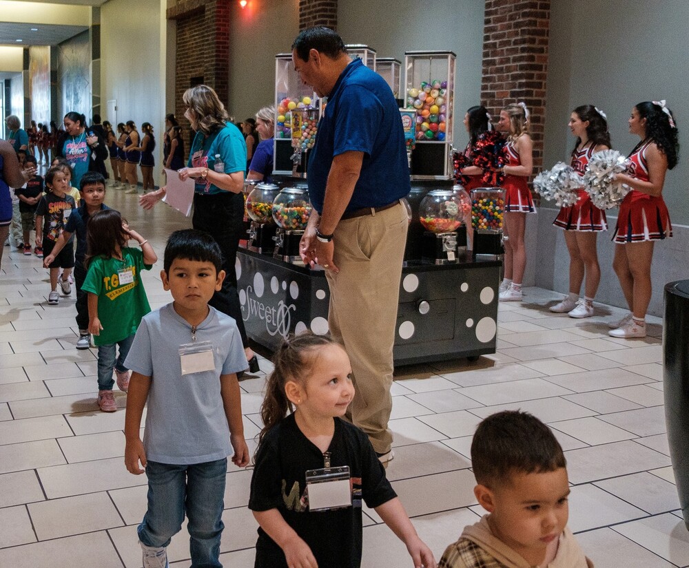 Dr. Hernandez with T.G Allen students at the Fish for Life event
