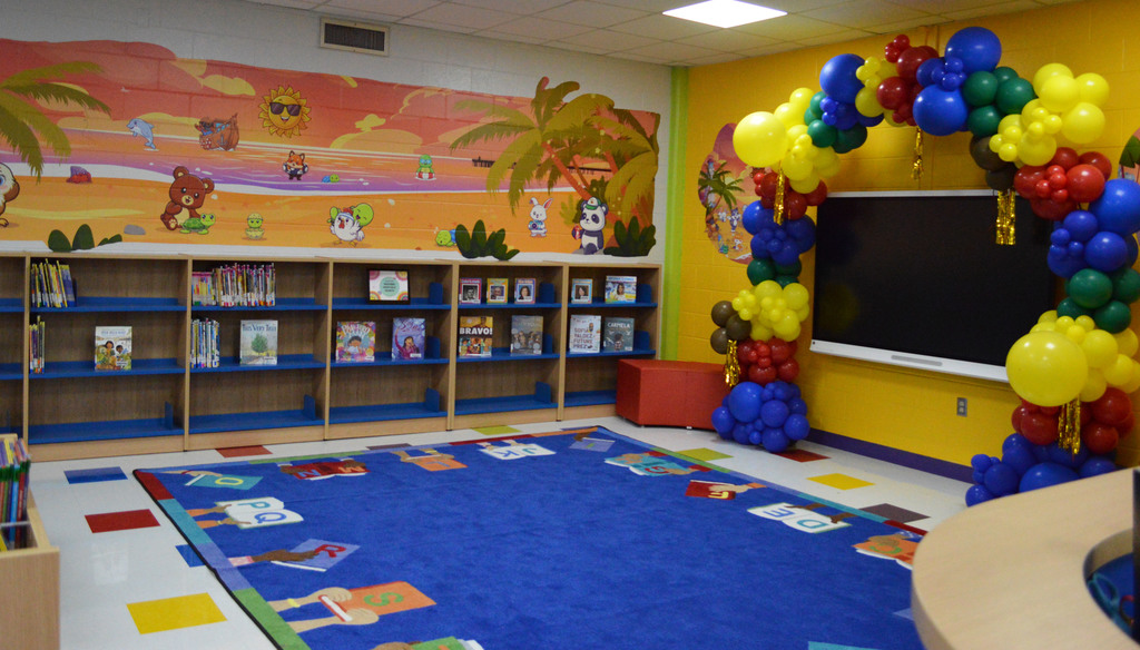 Club Estates Elementary School Library Reveal Event