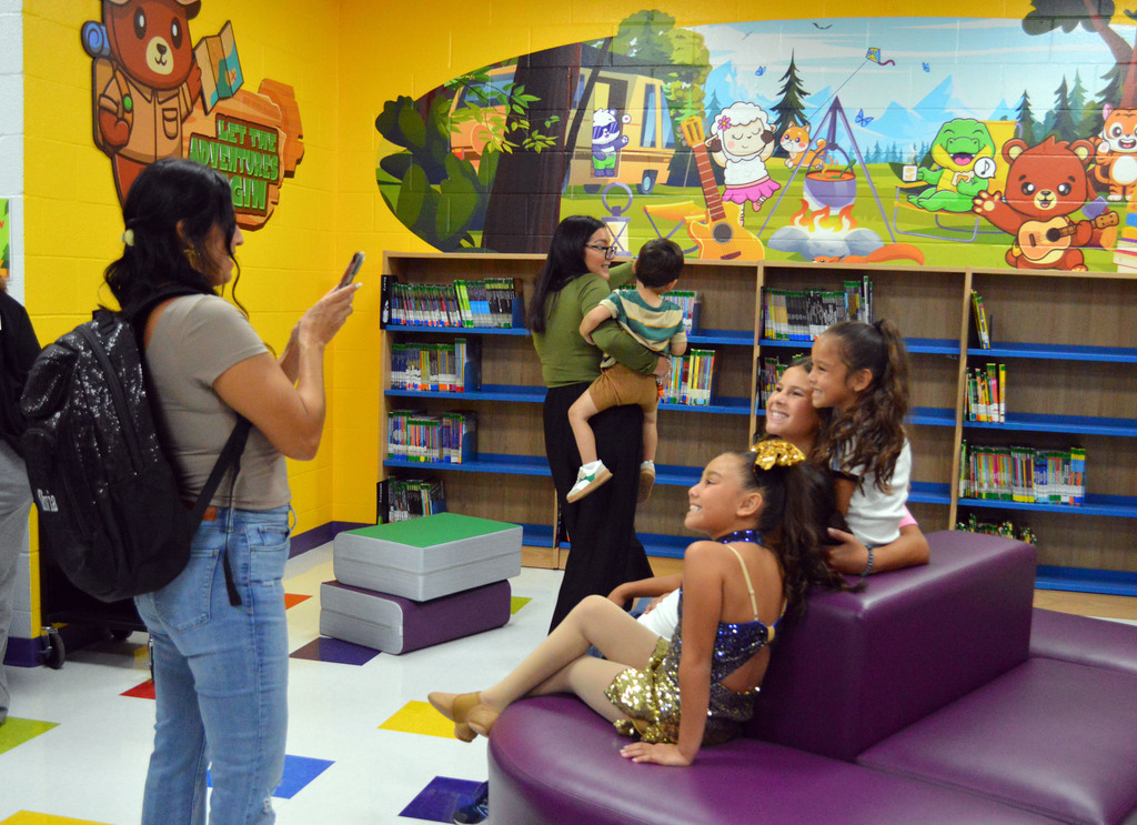 Club Estates Elementary School Library Reveal Event