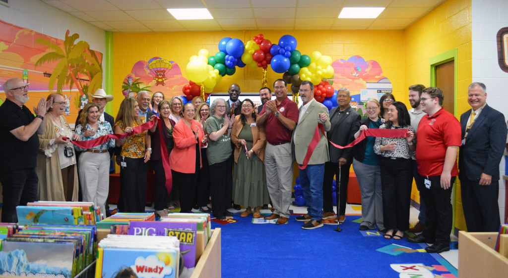 Club Estates Elementary School Library Reveal Event