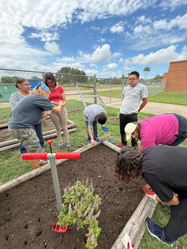 Outdoor Volunteers
