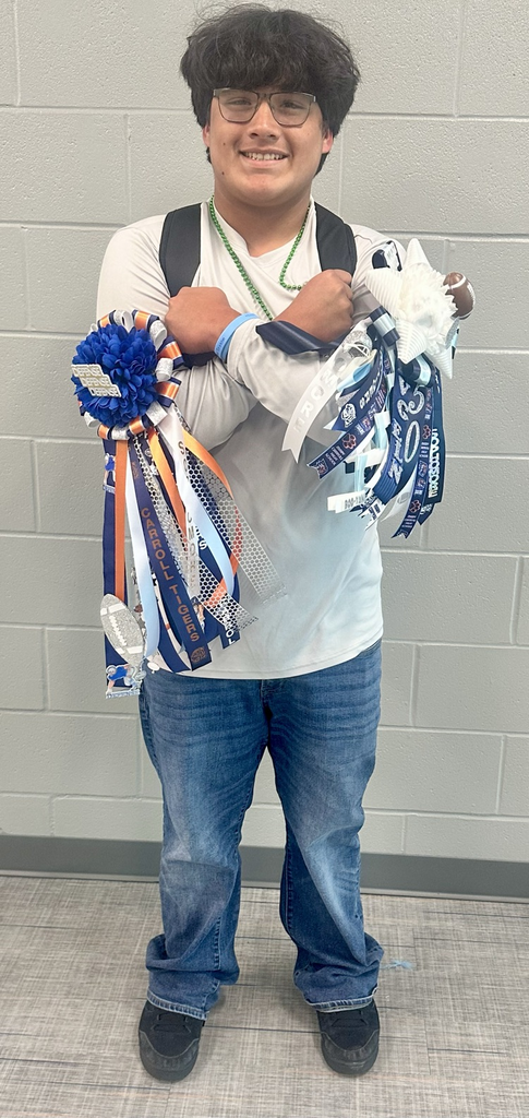 picture of student wearing a garter