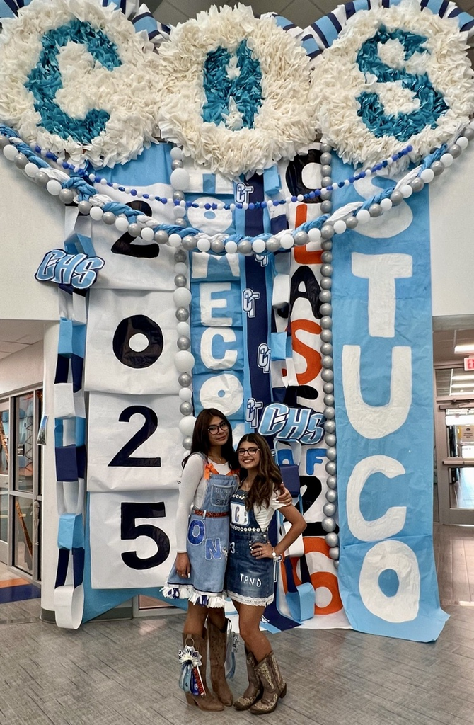 image of students celebrating homecoming