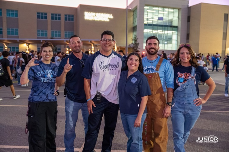 image of students celebrating homecoming