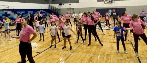 image of small cheerleaders