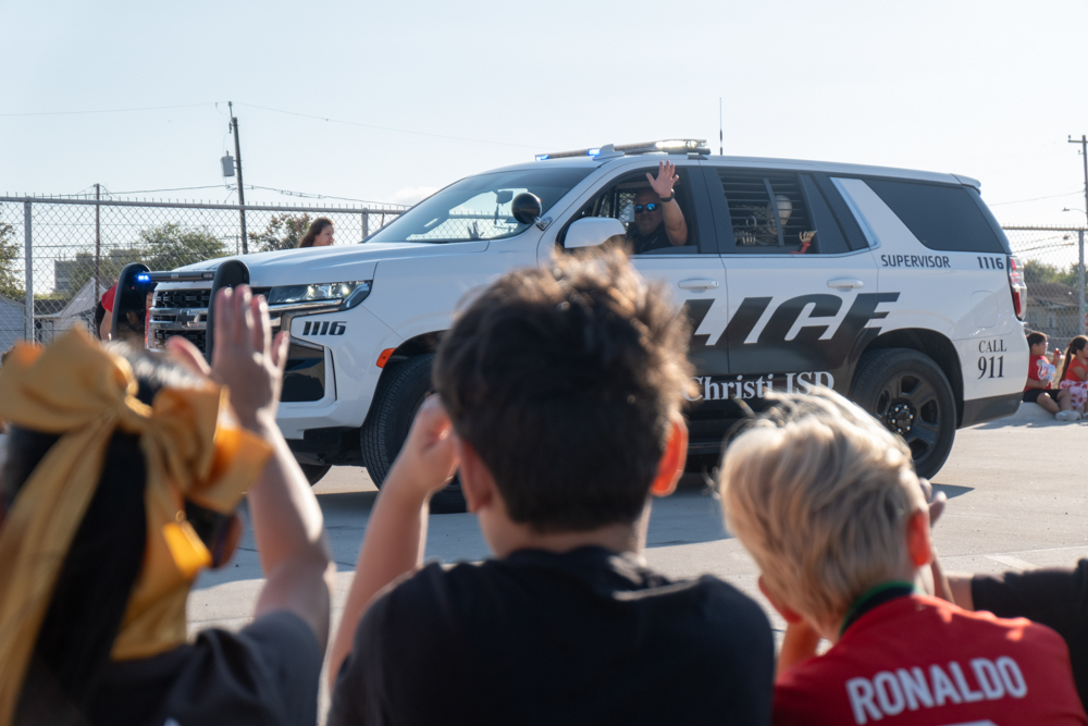 25-26 RED RIBBON WEEK PARADE 29-2