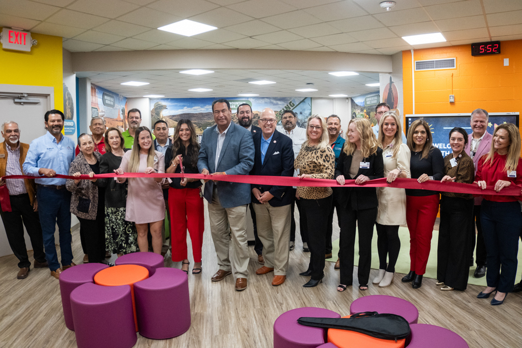 25-26 SMITH LIBRARY REVEAL - 46