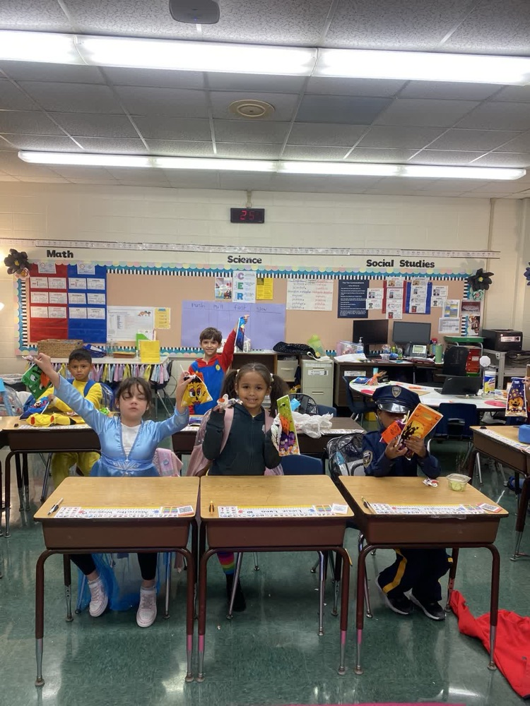 Let’s carve pumpkins!🎃