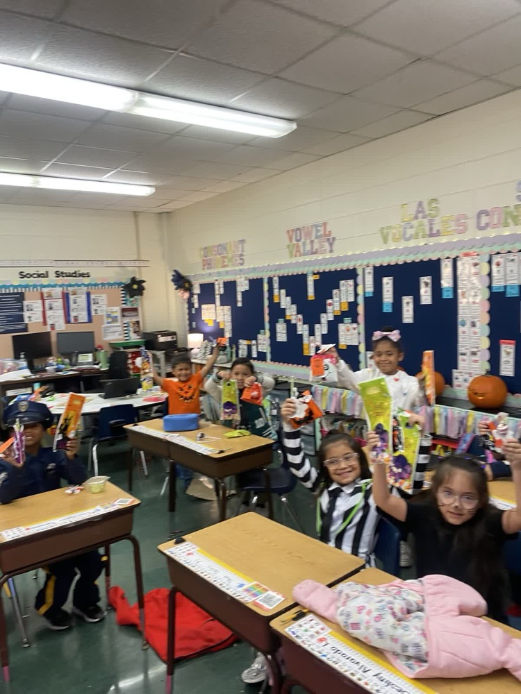 Let’s carve pumpkins!🎃