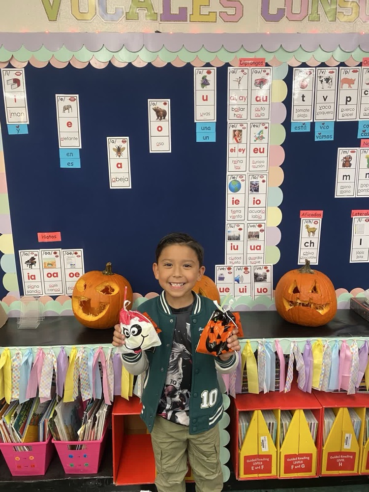 Let’s carve pumpkins!🎃