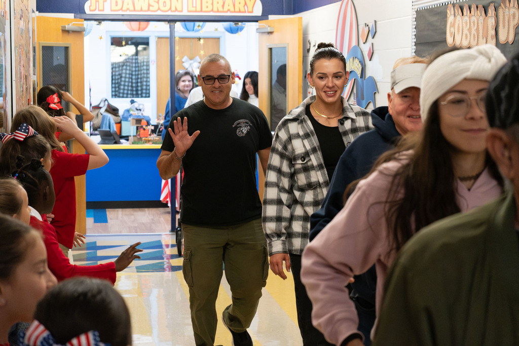 25-26 VETERANS DAY - DAWSON ES - 15