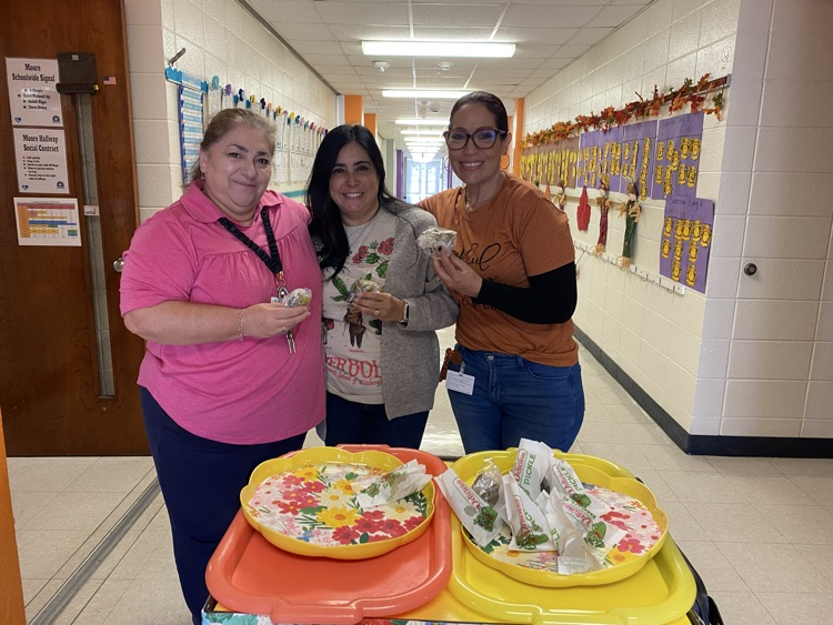 🥒 Happy National Pickle Day! 💚 We celebrated today with a little crunch! A huge thank you to our awesome Eaglettes for providing the yummy pickles for our staff to enjoy! They were the perfect briny treat! 😋 Hope everyone had a dill-lightful day!