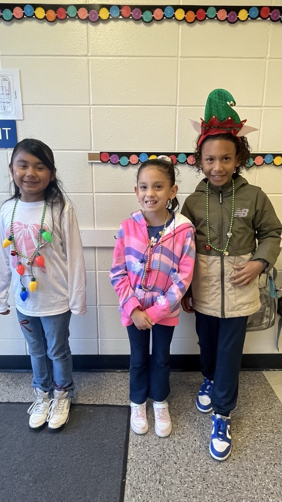 merry days of moore dress up