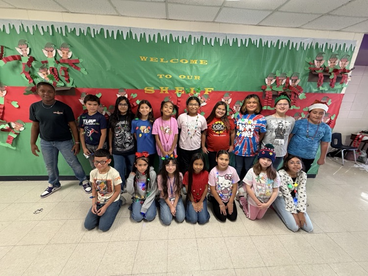 merry days of moore dress up