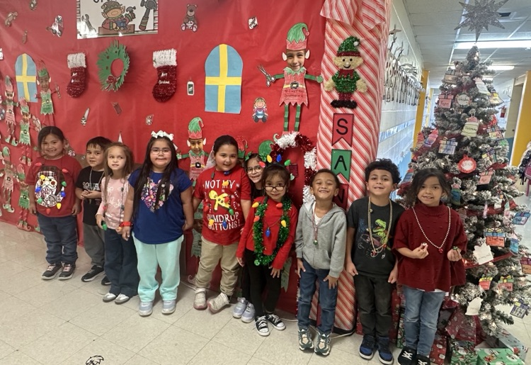 merry days of moore dress up