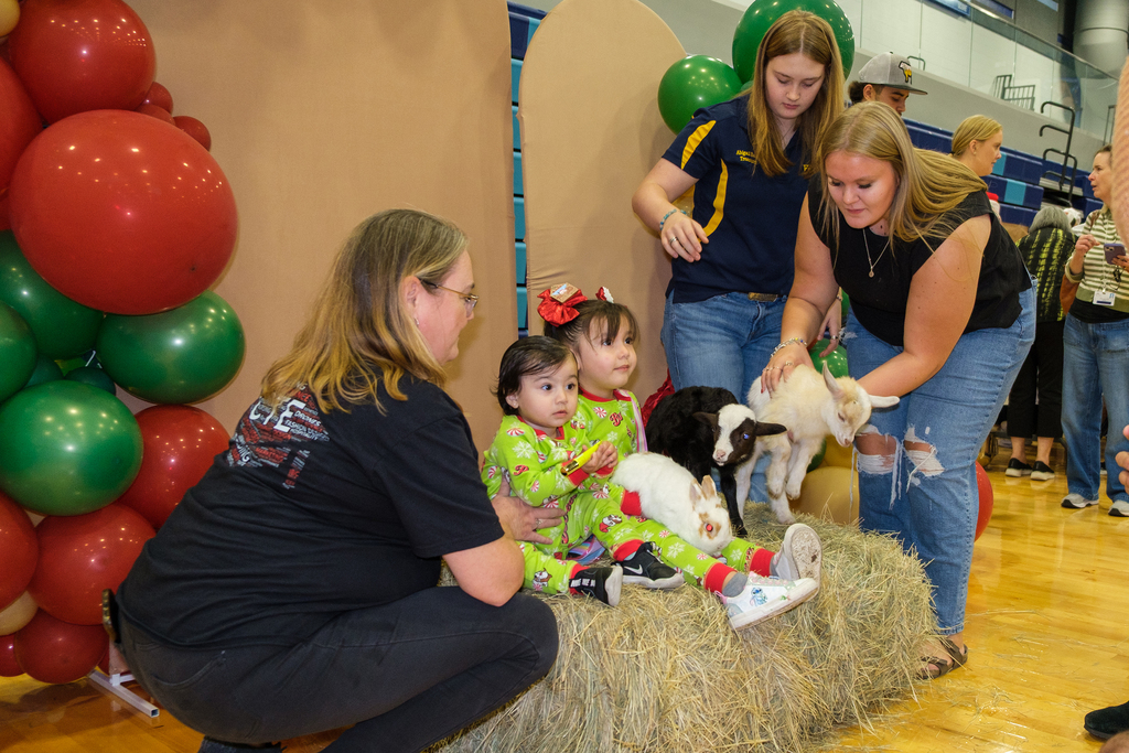 25-26 CTE HOLIDAY MARKET-18