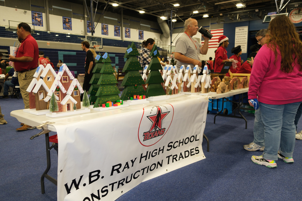 25-26 CTE HOLIDAY MARKET-3