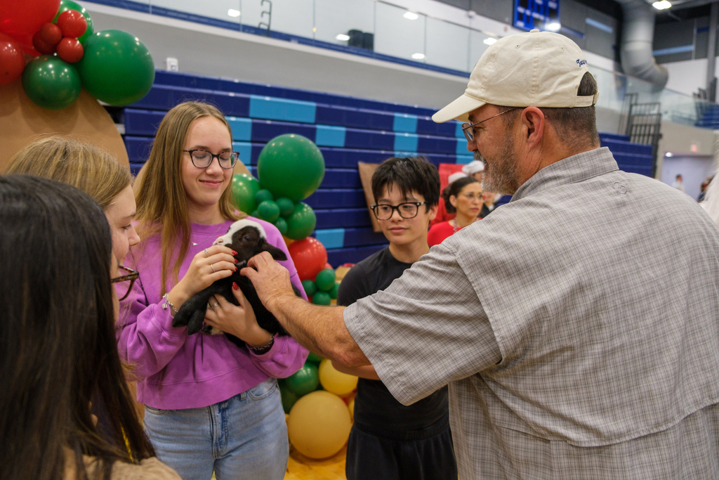 25-26 CTE HOLIDAY MARKET-21