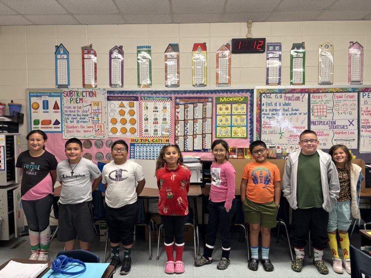 merry days of moore dress up 