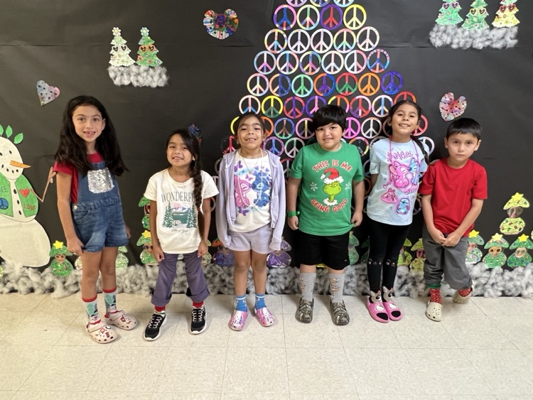 merry days of moore dress up 