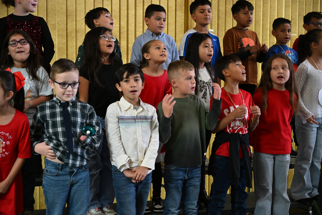 Kolda Elementary School Choir (9)