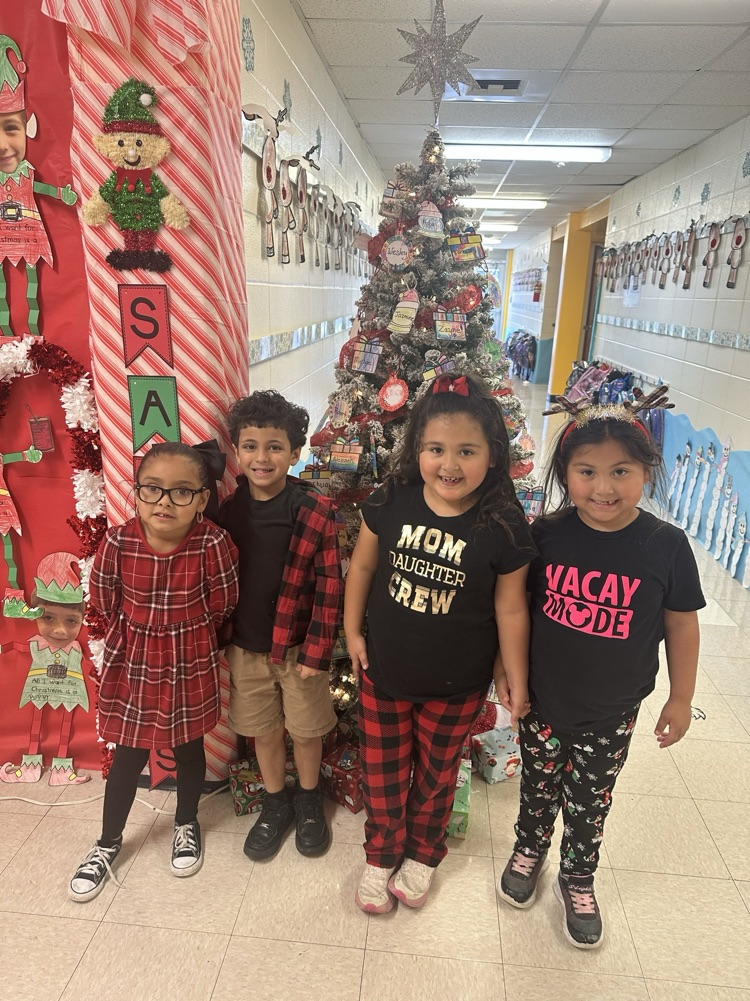 merry days of moore dress up days